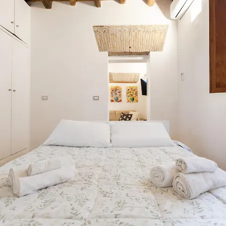 Holiday home Labanca's Luxury Pantheon Rome