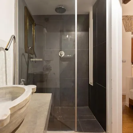 Labanca's Luxury Pantheon Rome