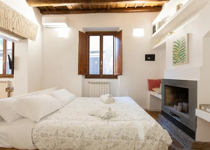 Labanca's Luxury Pantheon Rome