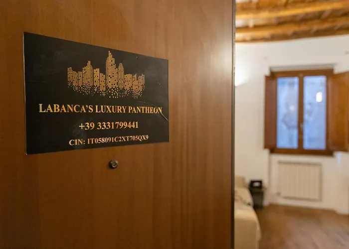 Labanca's Luxury Pantheon Holiday home *